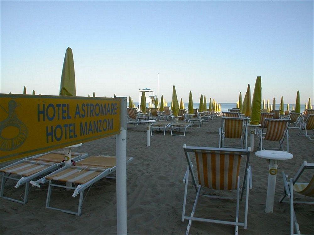 Hotel Manzoni Lido di Jesolo Bagian luar foto