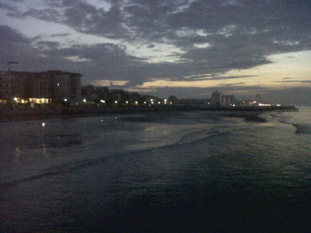 Hotel Manzoni Lido di Jesolo Bagian luar foto